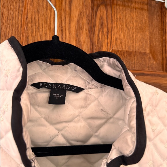 Women's White Quilted Jacket - Picture 2 of 7